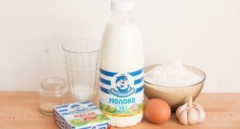 Закусочные булочки с чесночным маслом Закусочные булочки с чесночным маслом
