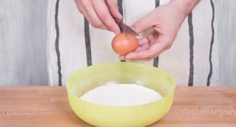 Закусочные булочки с чесночным маслом Закусочные булочки с чесночным маслом